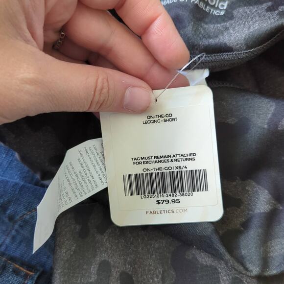 NWT Fabletics Womens Pants Charcoal Camo On the Go Leggings High Rise Pockets XS - Picture 7 of 9